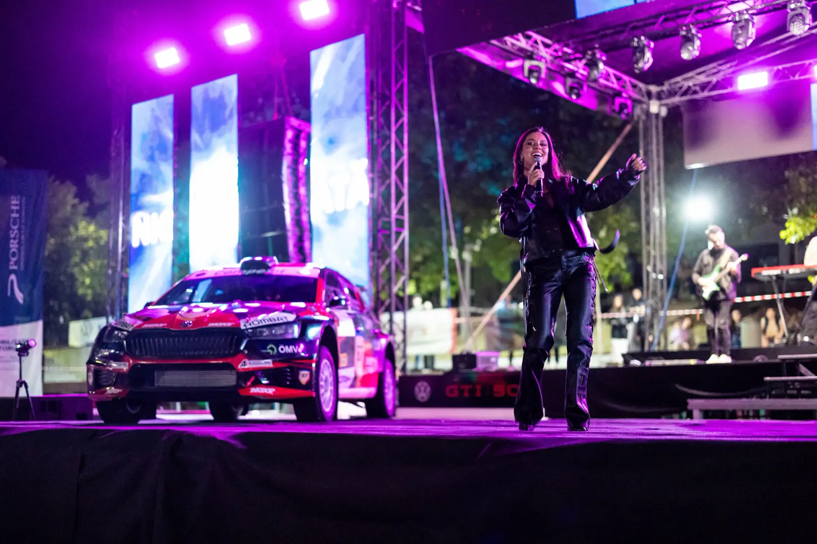 Scena startului festiv